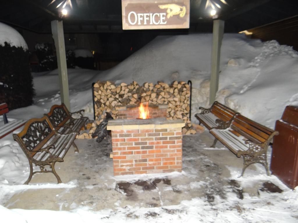 Edelweiss Ski Lodge Ellicottville Exterior photo