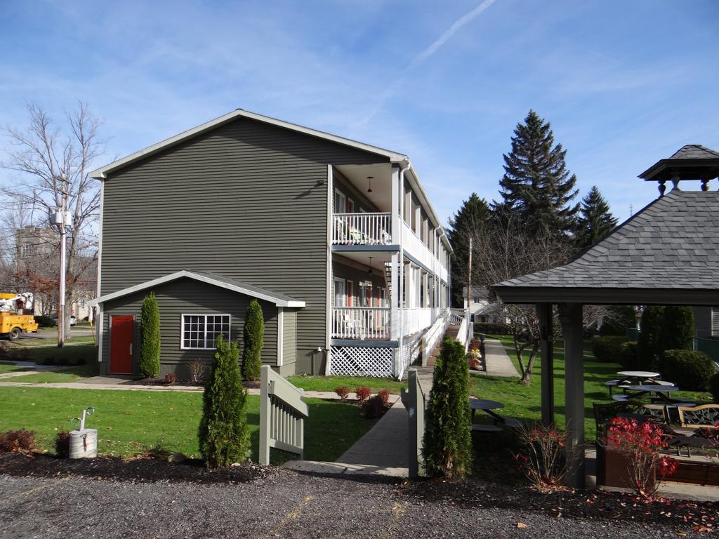 Edelweiss Ski Lodge Ellicottville Exterior photo